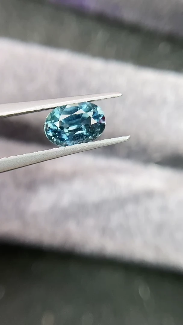 【闪购商品】定制蓝宝石定制未镶嵌无烧天然水鸭绿1.12克拉国际证书