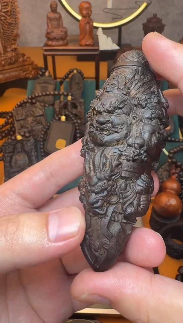 贡木把件《巴布亚贡木》大黑天金刚杵