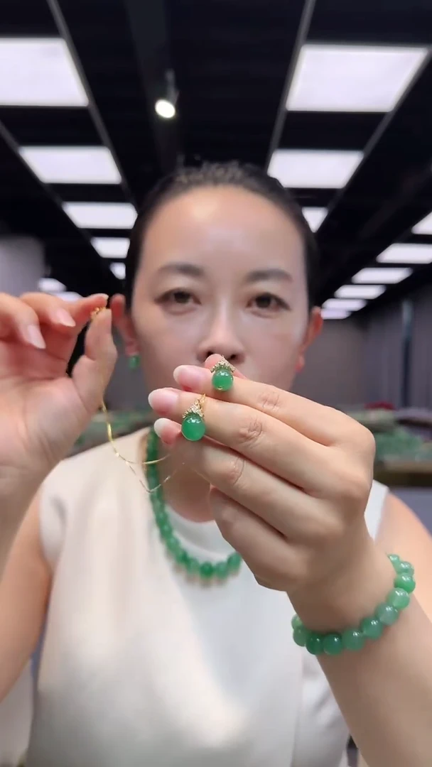 石英质玉银S925镀金镶嵌吊坠(不含链)似锦