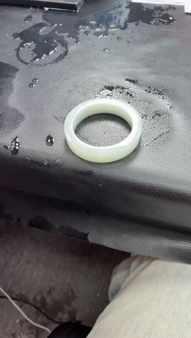 未镶嵌手镯定制翡翠秋**袭ddj