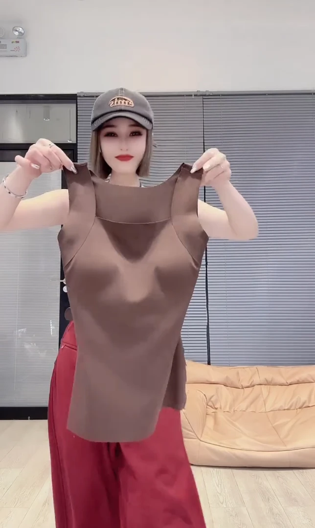 欧货2025春夏新款百搭无痕纯色免穿文胸一体式可机洗固定杯背心女