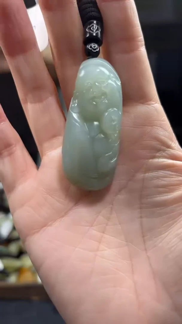 和田玉未镶嵌颈饰`