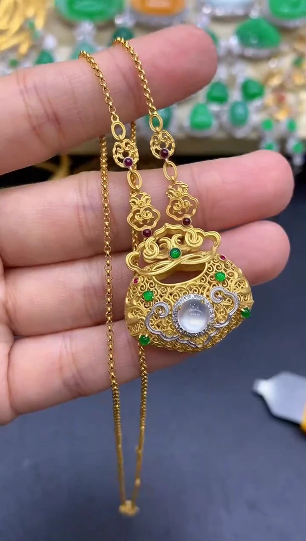 颈饰18K金镶嵌翡翠421-中国好珍宝