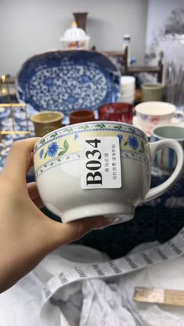 瓷片三**姐  B034