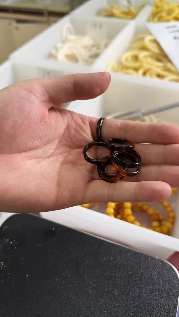 橄榄核吊坠猛犸 帽帽戒圈 45号