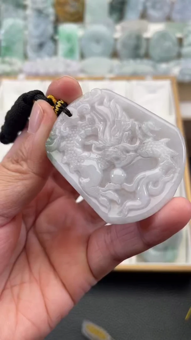 颈饰未镶嵌翡翠天然缅甸翡翠A货51