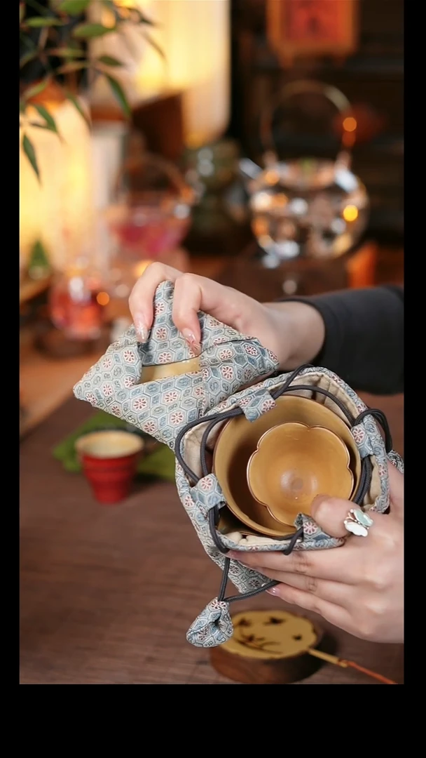 【闪购商品】宫墙红 矮花口杯 旅行套装