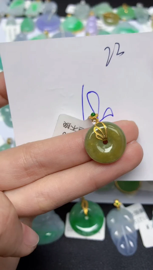 【闪购商品】翡翠颈饰18K金镶嵌天然翡翠A货