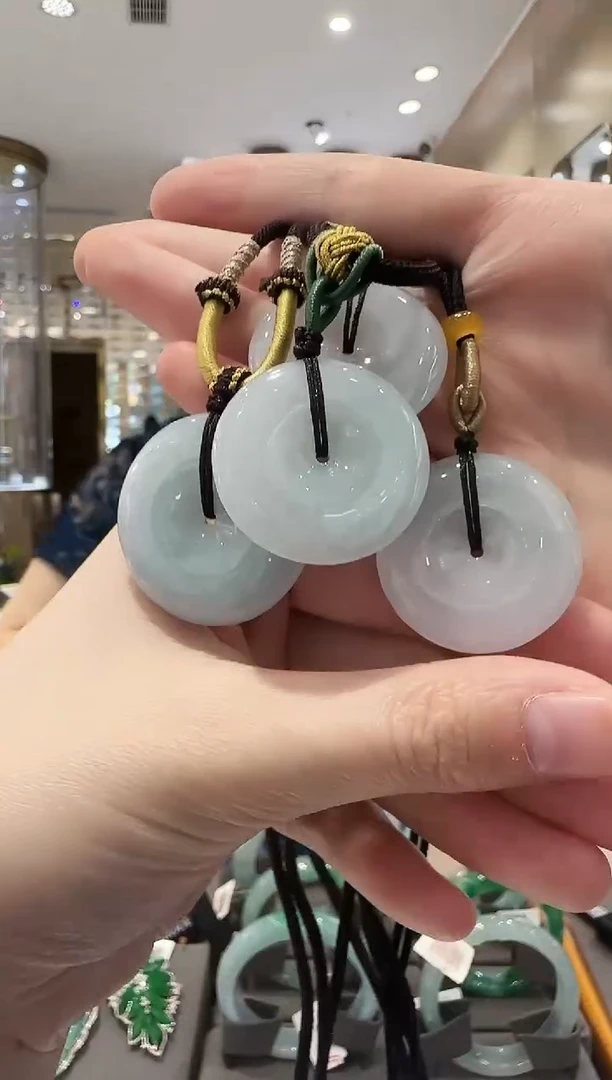 翡翠未镶嵌颈饰51多样发一