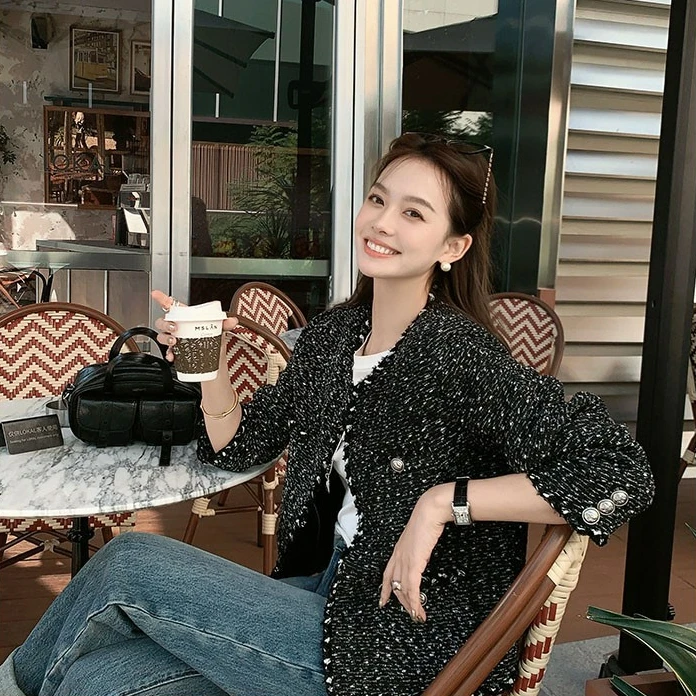 美洋MEIYANG 星耀小香外套 撞色提花织带珠片圆领钩扣垫肩上衣