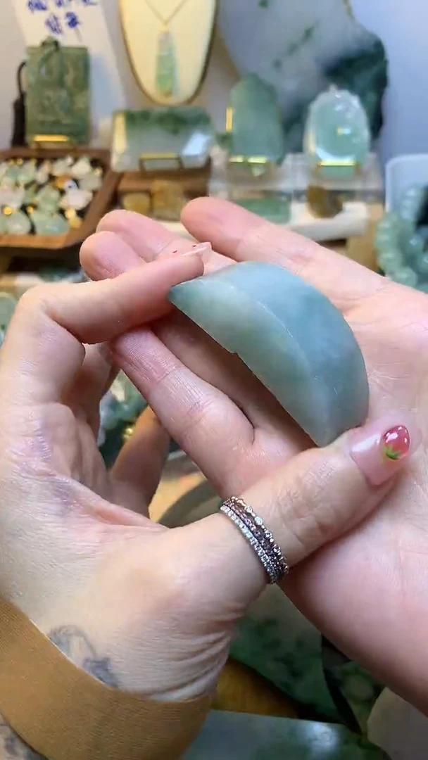 未镶嵌挂件翡翠缅甸A货翡翠,没有运费险,有纹有裂