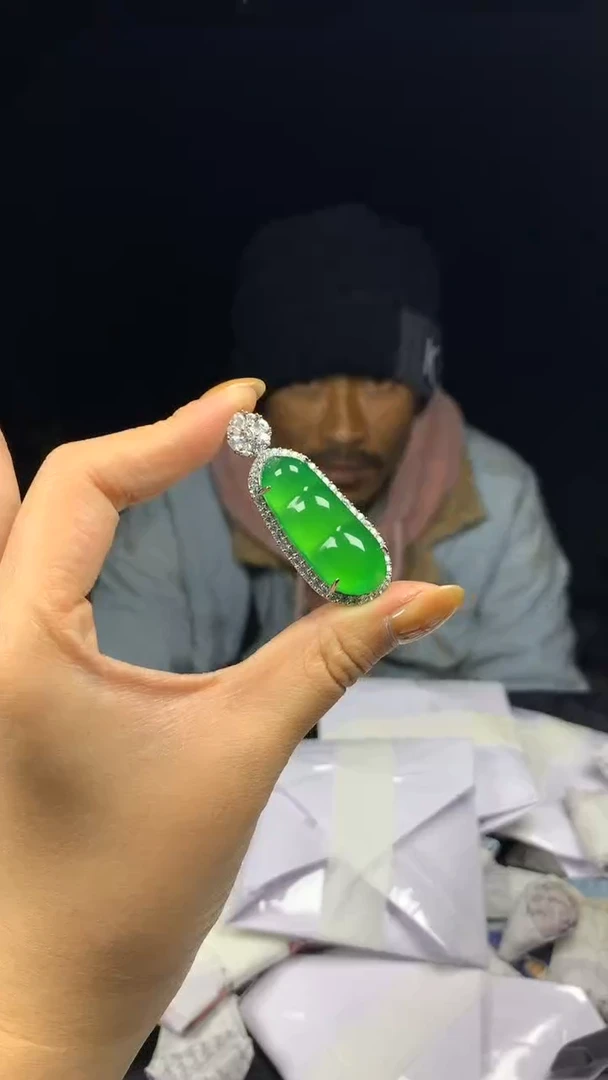 满色吊坠 所见即所得！！