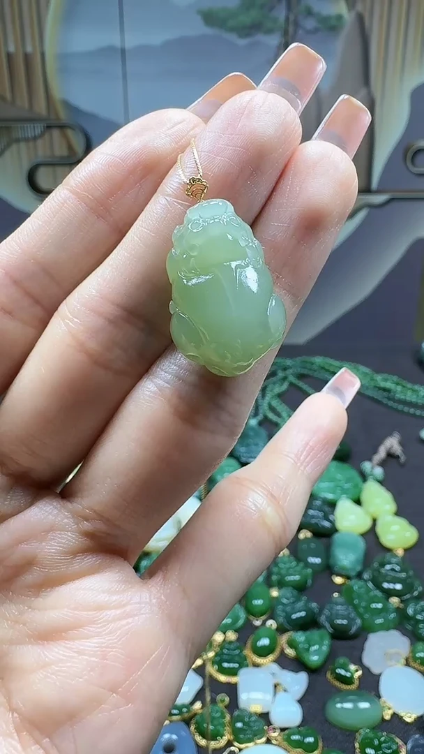 和田玉18K金镶嵌吊坠(不含链)1