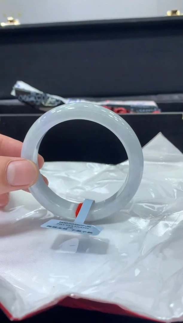 未镶嵌手镯翡翠翡翠手镯