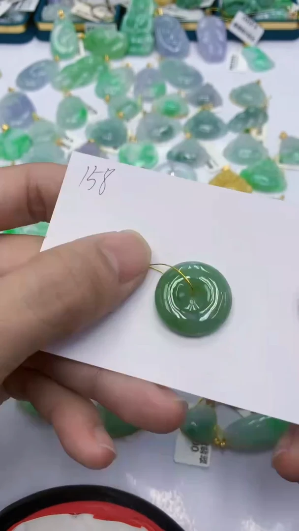 颈饰未镶嵌翡翠翡翠