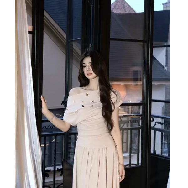 2025夏季新款斜肩钉珠修身打褶不规则上衣中长款百褶半身裙套装女