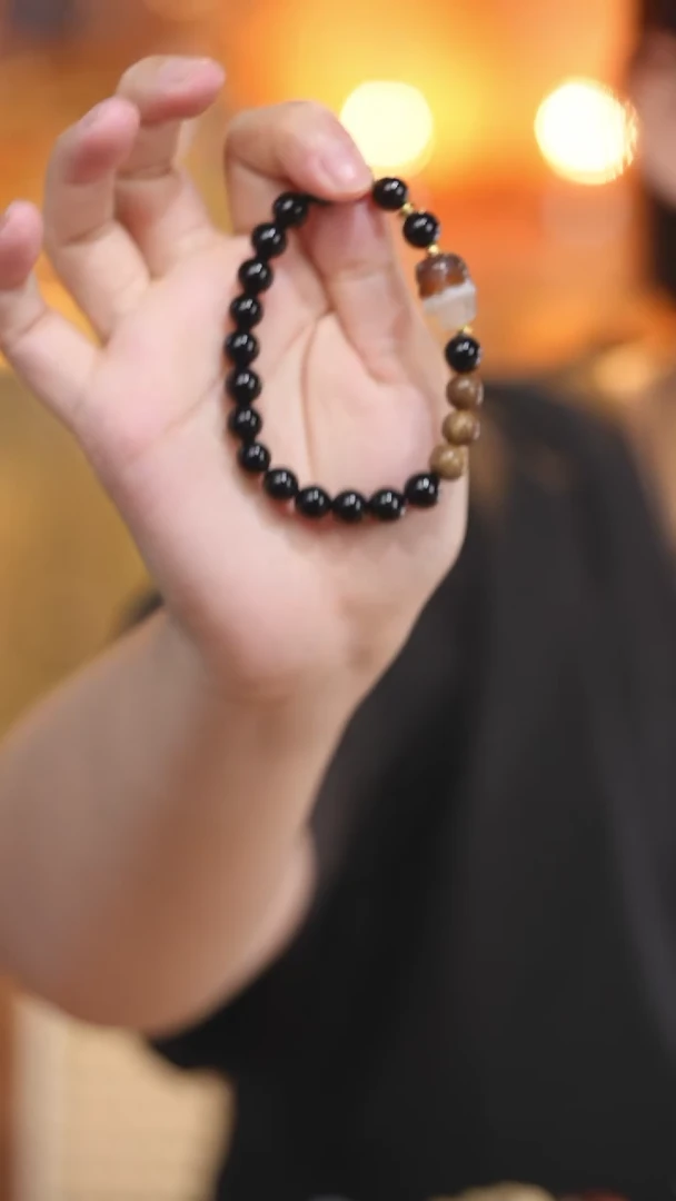 玛瑙/玉髓未镶嵌颈饰Q31957阿呆多宝手串