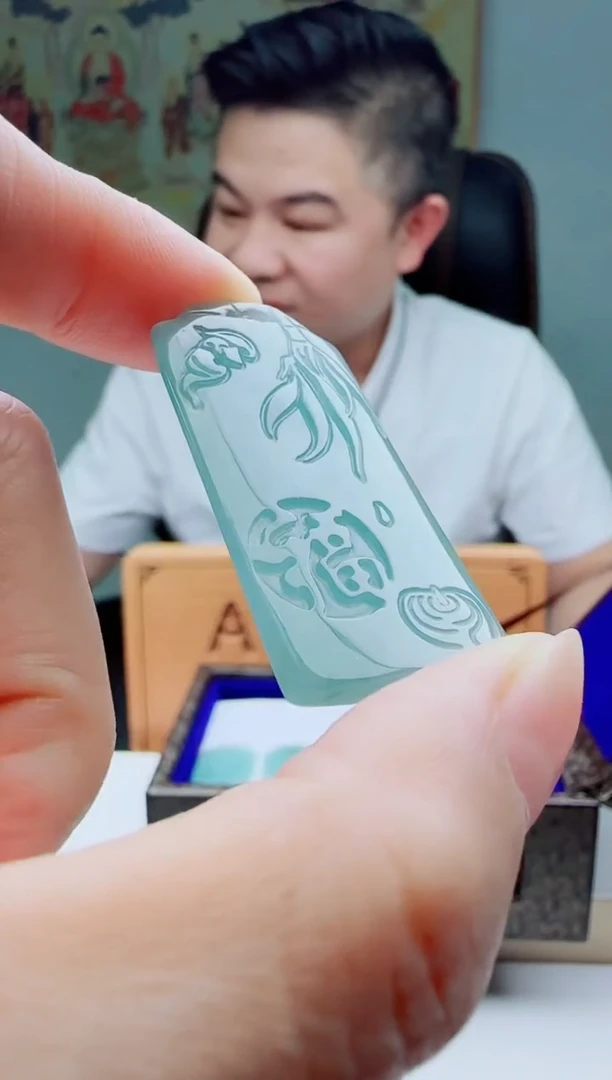 颈饰未镶嵌翡翠多样性发其一
