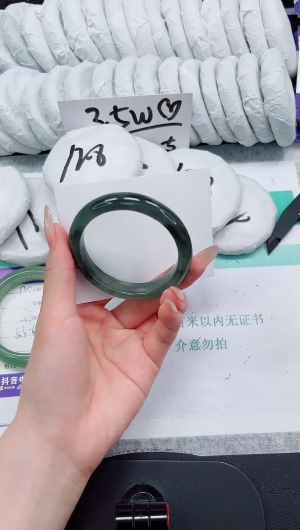 石英质玉手镯未镶嵌121-54