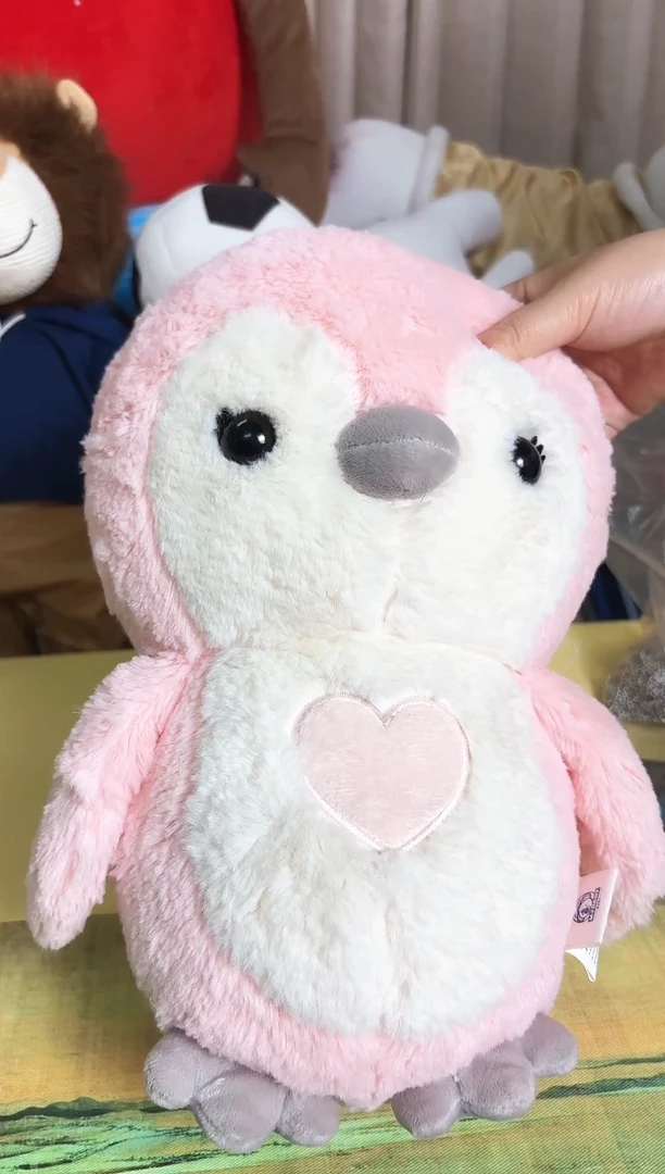 毛绒毛绒玩具粉色小企鹅