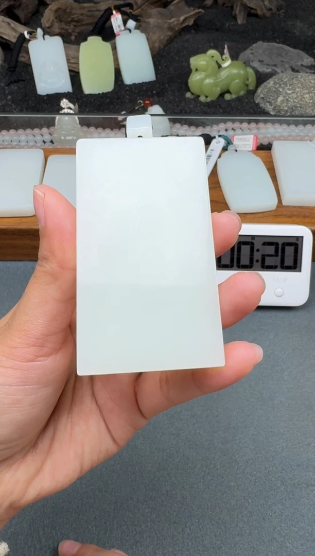 颈饰未镶嵌和田玉1