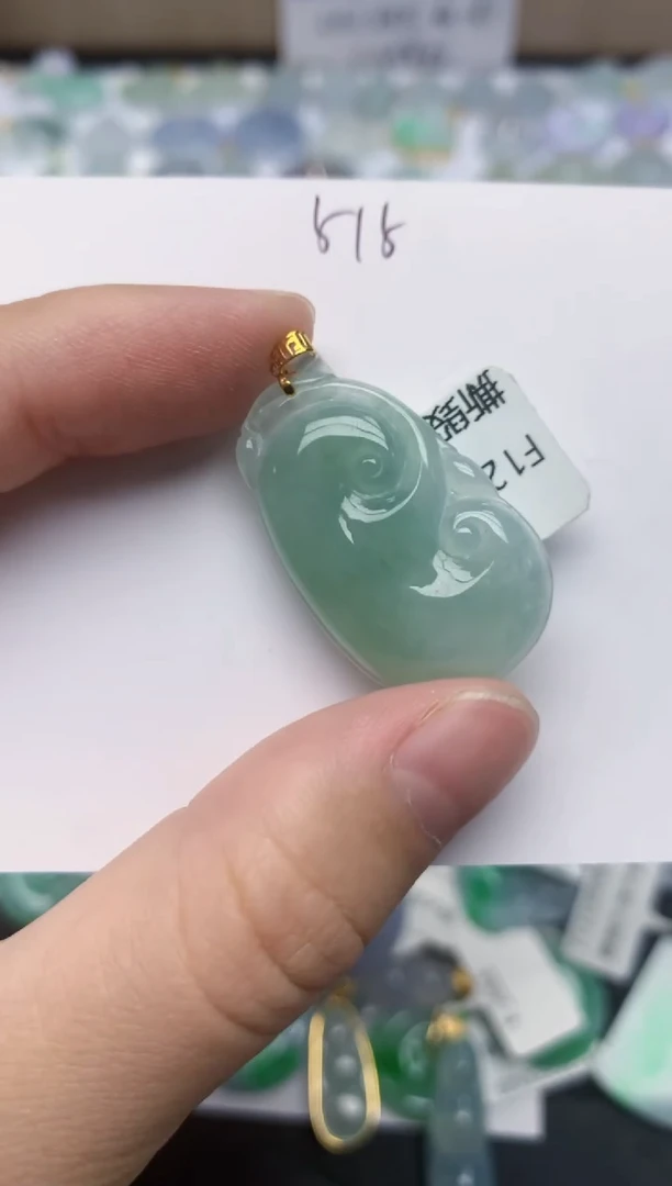 翡翠18K金镶嵌颈饰天然缅甸A货翡翠