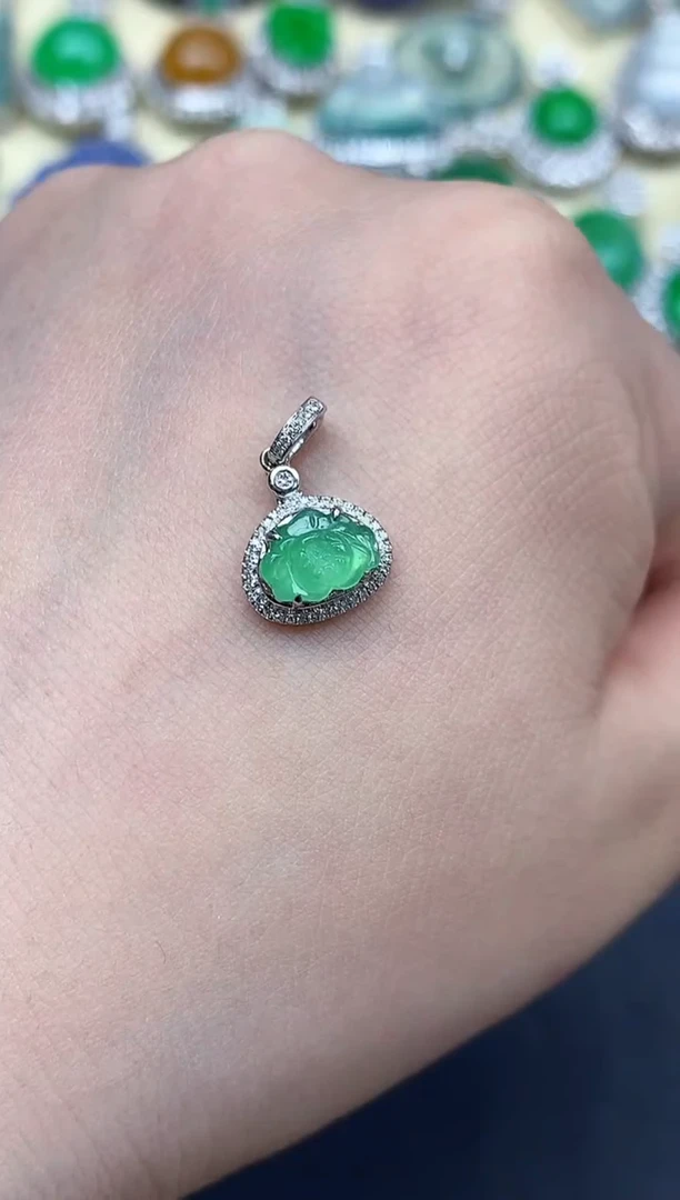 颈饰18K金镶嵌翡翠373-中国好珍宝