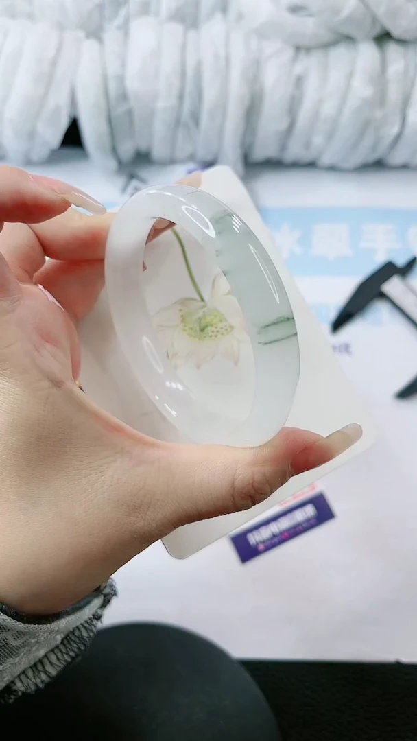 【闪购商品】石英质玉手镯未镶嵌 多样性发货V605