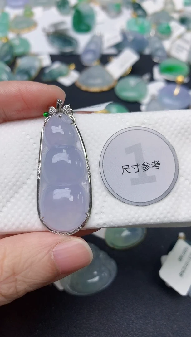 颈饰18K金镶嵌翡翠天然缅甸A货翡翠