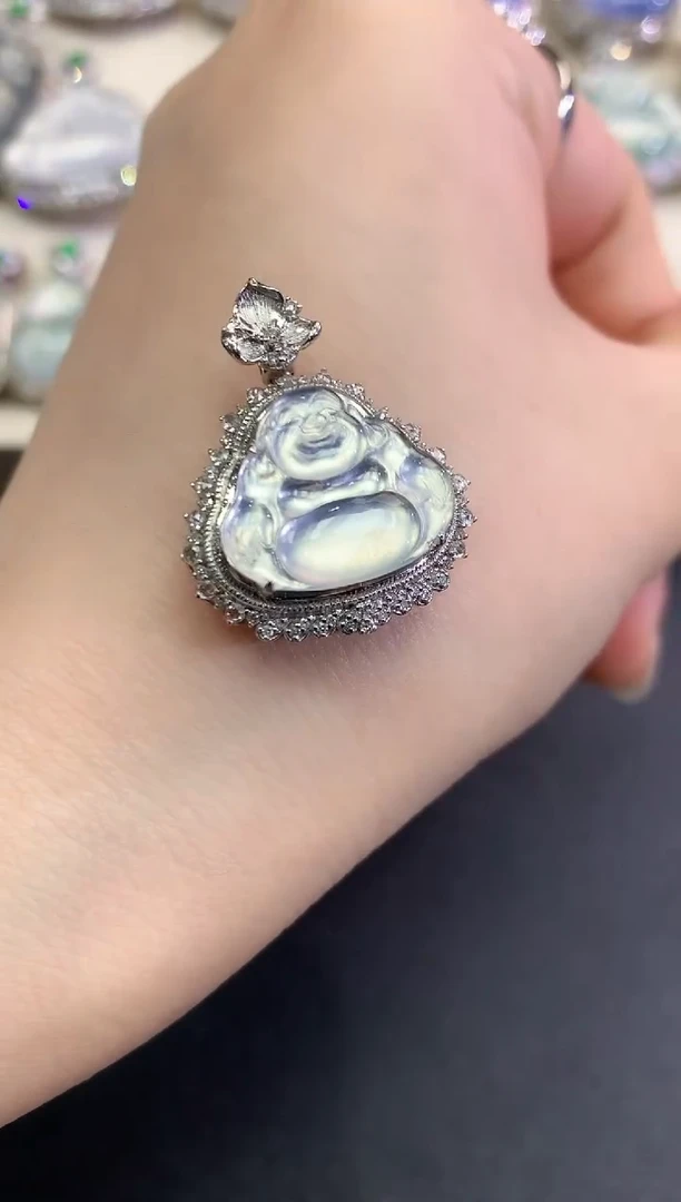 【闪购商品】翡翠颈饰18K金镶嵌C68