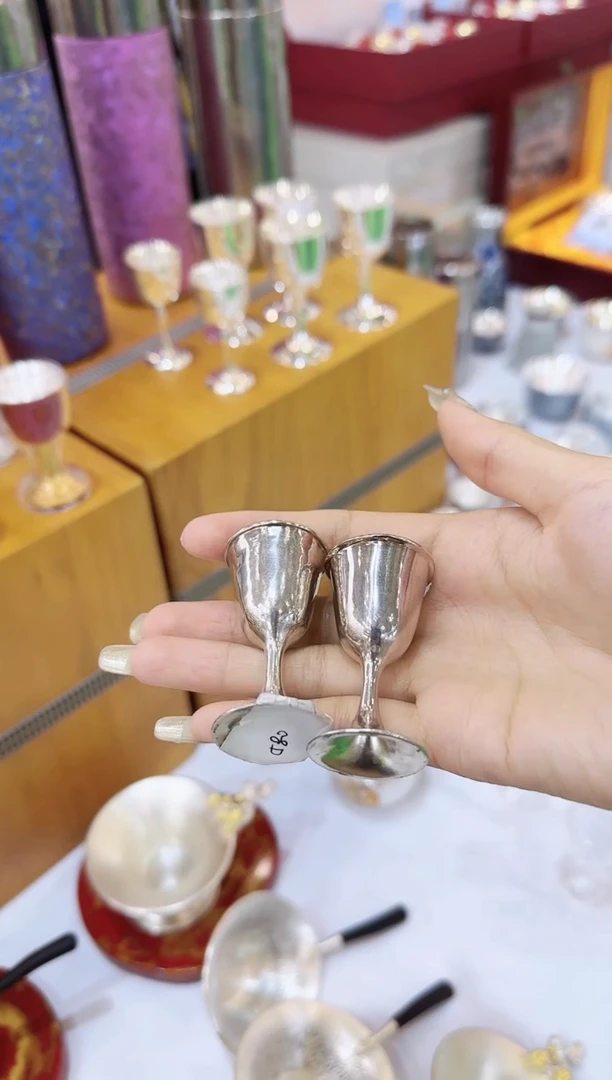 足银999 纯银酒杯二个