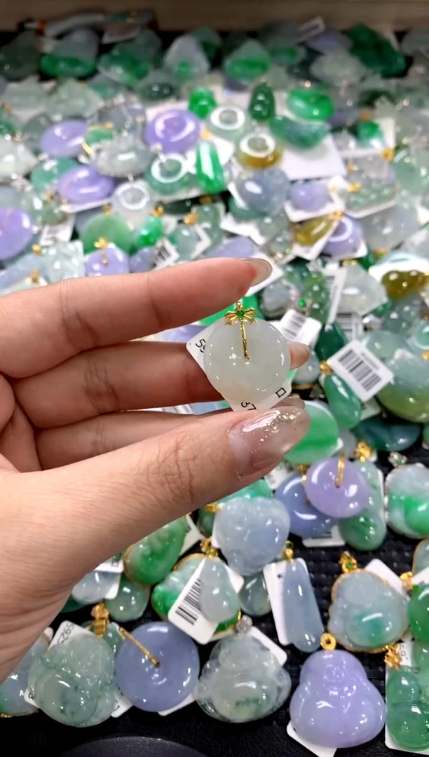 颈饰18K金镶嵌翡翠11111111