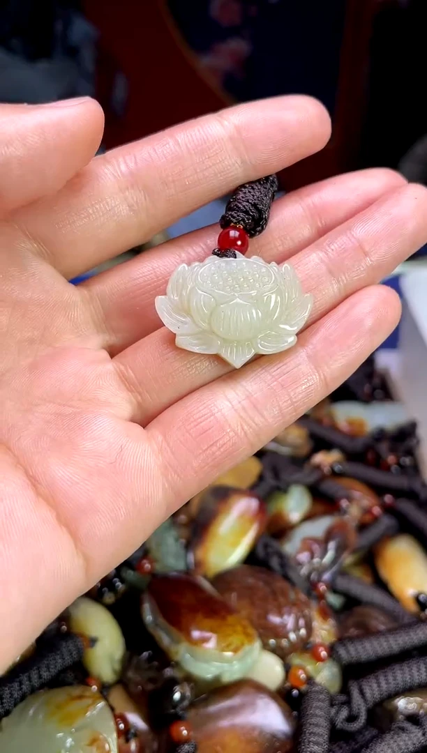 【闪购商品】和田玉颈饰未镶嵌1