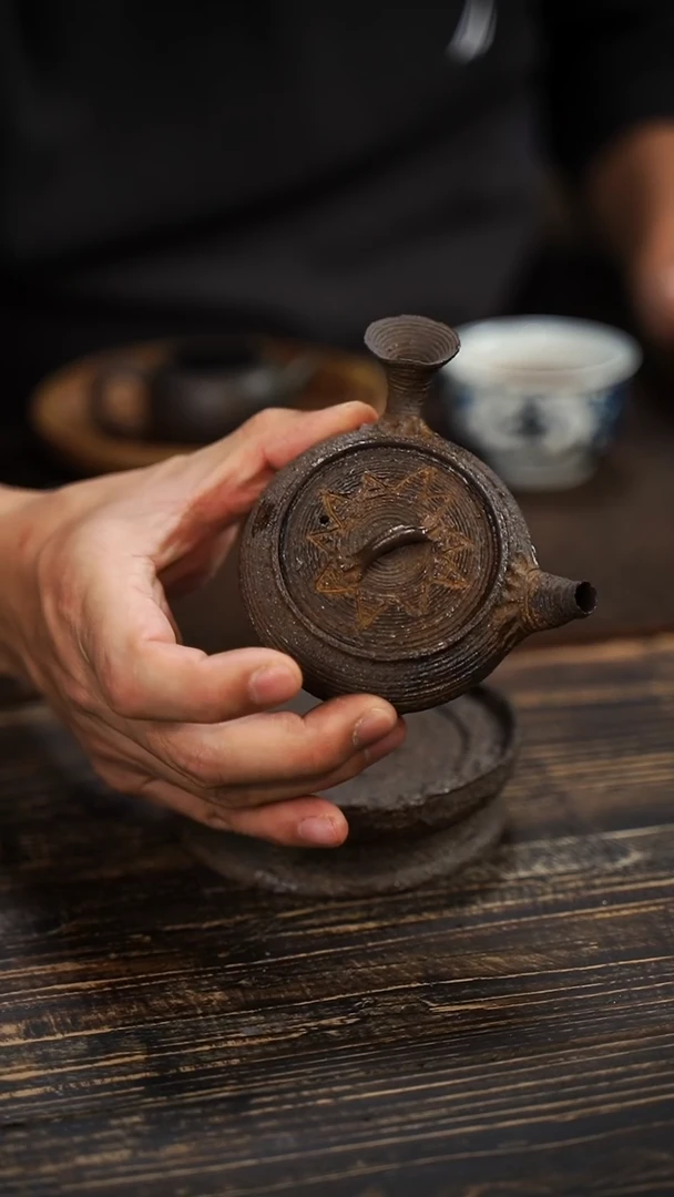 全手工制作  重工 南蛮 重肌理   蜂窝底  侧把壶 100cc