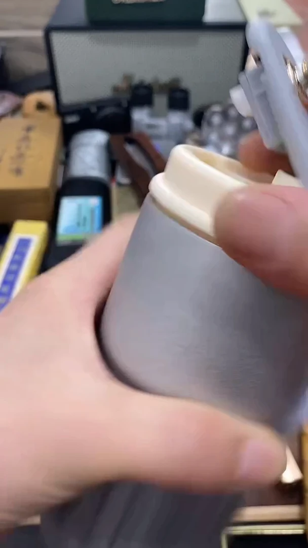 瓷片闪购商品  如图所示