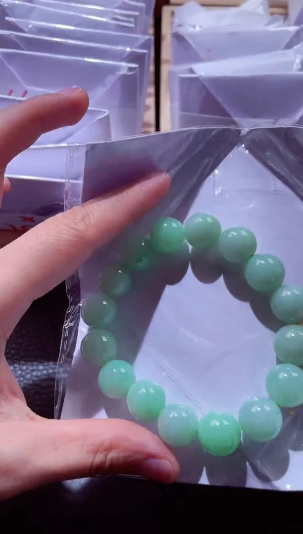 颈饰未镶嵌翡翠00003876