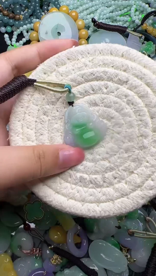翡翠未镶嵌颈饰天然缅甸翡翠吊坠
