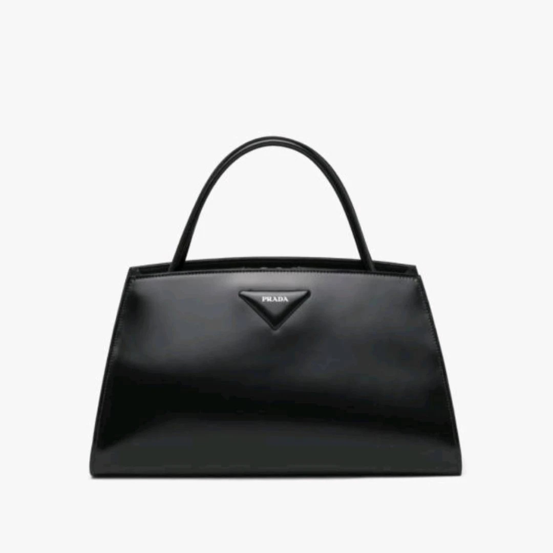 99新 Prada/普拉达 Prada单肩包