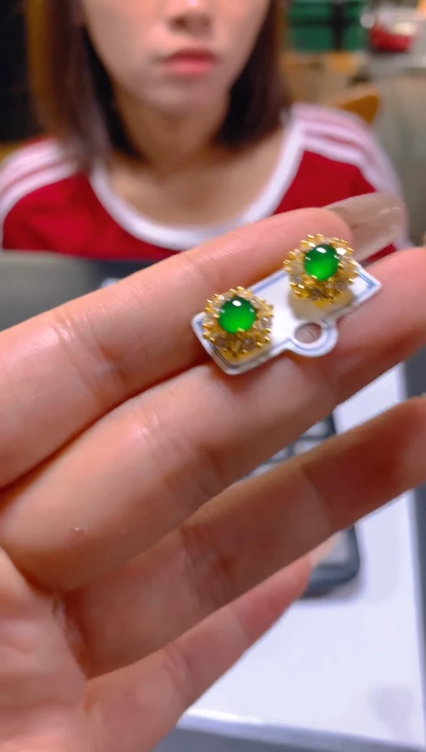 未镶嵌翡翠耳饰多样性发一