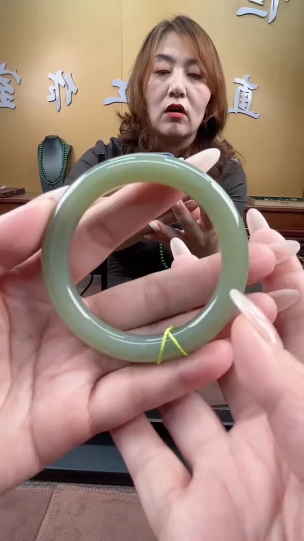 颈饰未镶嵌和田玉手镯56