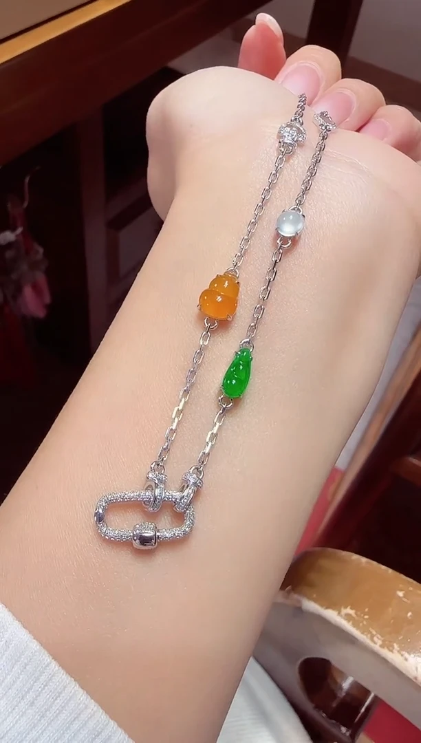 【闪购商品】翡翠颈饰18K金镶嵌葫芦