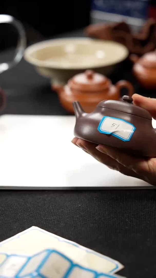 茶壶紫砂冇*思微瑕紫砂壶51