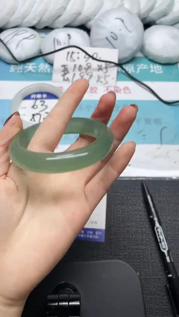 未镶嵌手镯石英质玉64-56