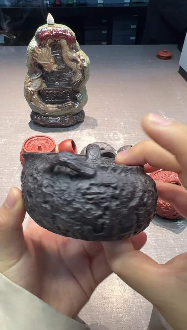 【闪购商品】刘秀云 丑壶宝瓶（黑色)