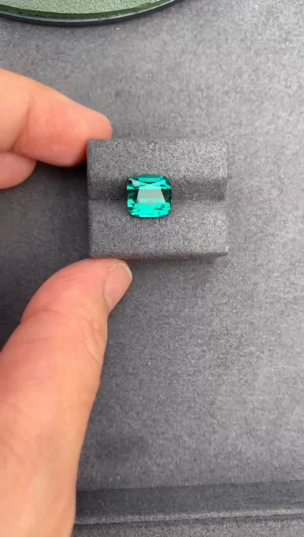 【闪购商品】碧玺裸石未镶嵌4ct拉贡