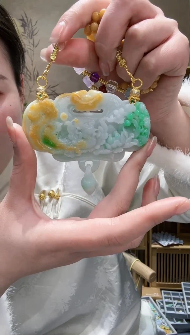 【闪购商品】翡翠颈饰未镶嵌吊坠