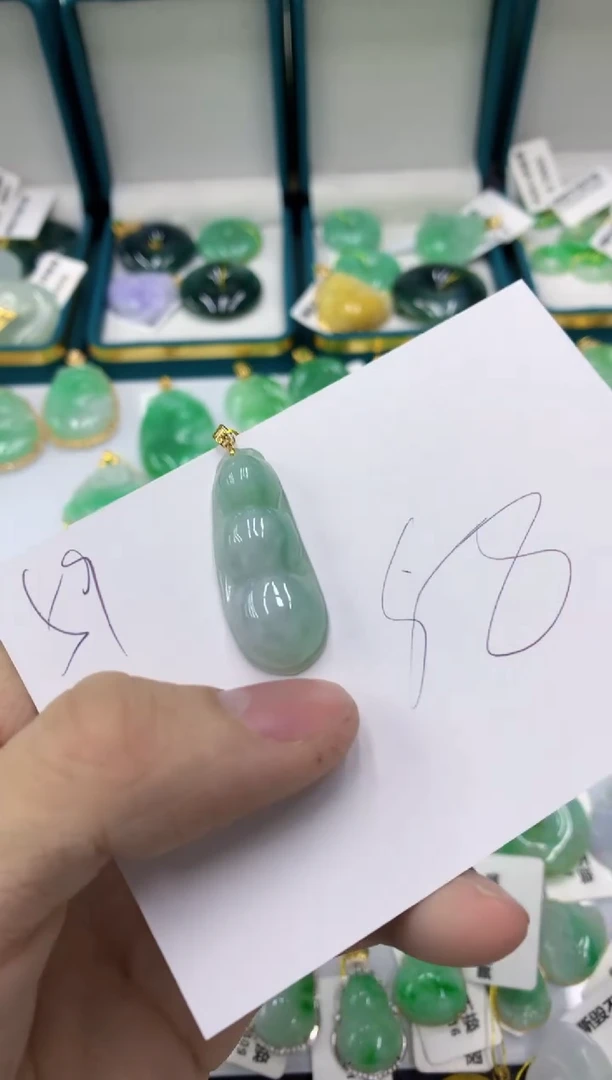 【闪购商品】翡翠颈饰18K金镶嵌11111111111