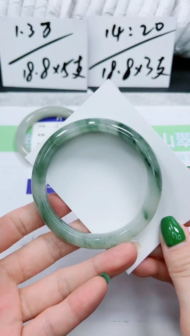 石英质玉手镯未镶嵌155-60.3