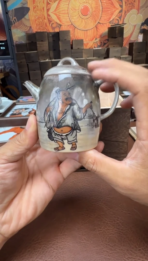 以笔为心，以瓷为纸。