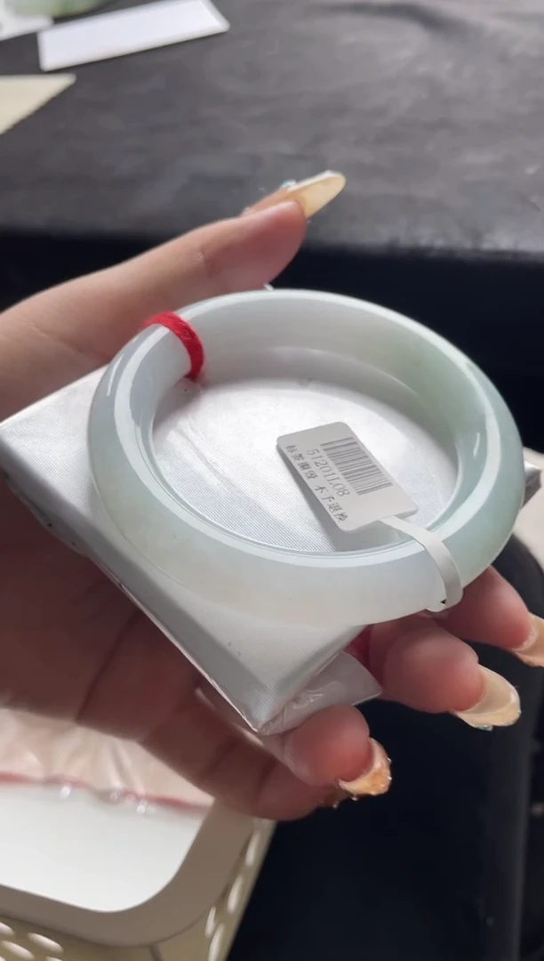 未镶嵌手镯翡翠三天鉴赏期